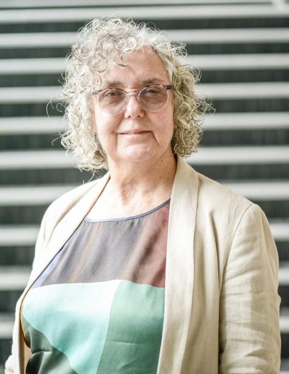 Amanda Barnard headshot