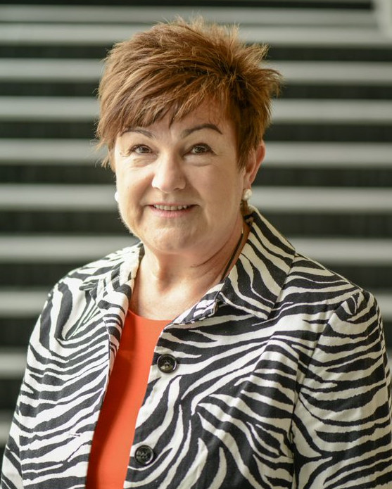 Leanne Wells headshot